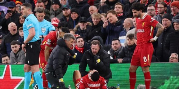 FB体育官网-不敌大巴黎三冠梦碎 利物浦“现了原形”