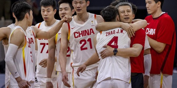 FB体育-中国男篮赢球却仿佛回到了老路！杨毅：不理解身高竟比中国台北低