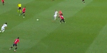 FB体育-【西甲】本泽马2球2助破纪录 阿森西奥3球 皇马6比1