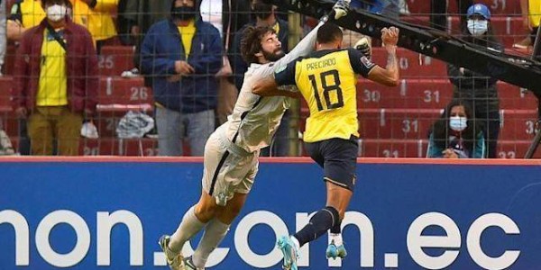 FB体育-库鸟471天后回归 阿利松2逃红牌  巴西平厄瓜多尔