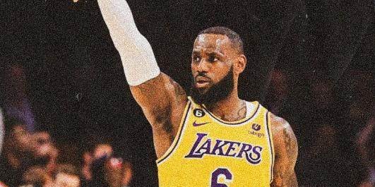 FB体育-生死一战倾其所有！詹姆斯考虑就此结束传奇生涯