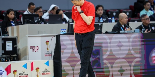 FB体育-中国男篮赢球却仿佛回到了老路！杨毅：不理解身高竟比中国台北低